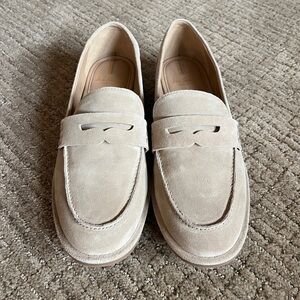 Never Worn Women’s Beige Suede Dress Loafers